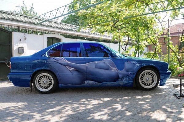 http://www.funny-games.biz/images/pictures/1983-sexy-car-paint.jpg