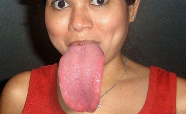Huge Tongue picture