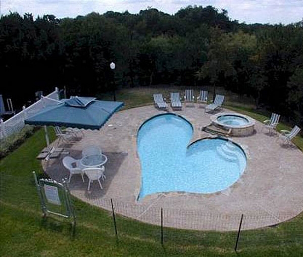 Heart Shaped Pool picture