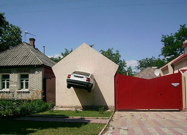 House with Car picture