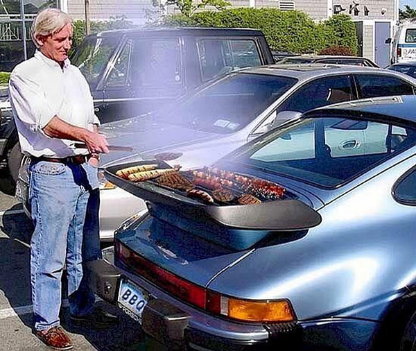 Porsche BBQ picture