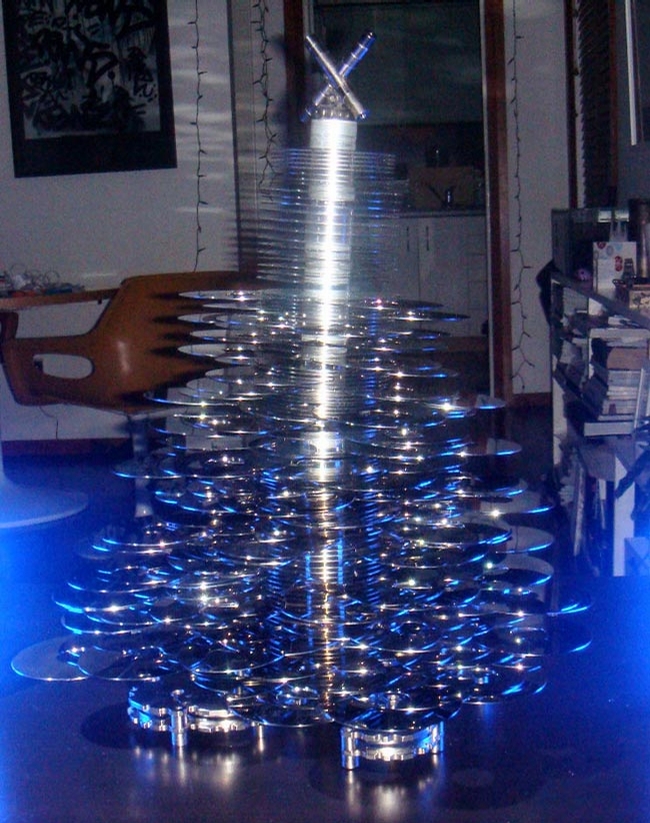 Hi-Tech Xmas Tree picture