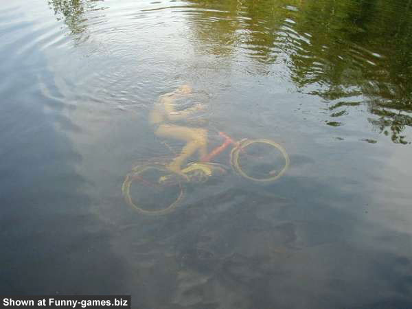 Bike Diving picture