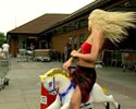 Blonde Riding Ponny